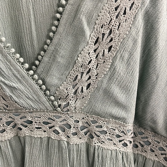 Green blouse from Versona - size large - Picture 3 of 3